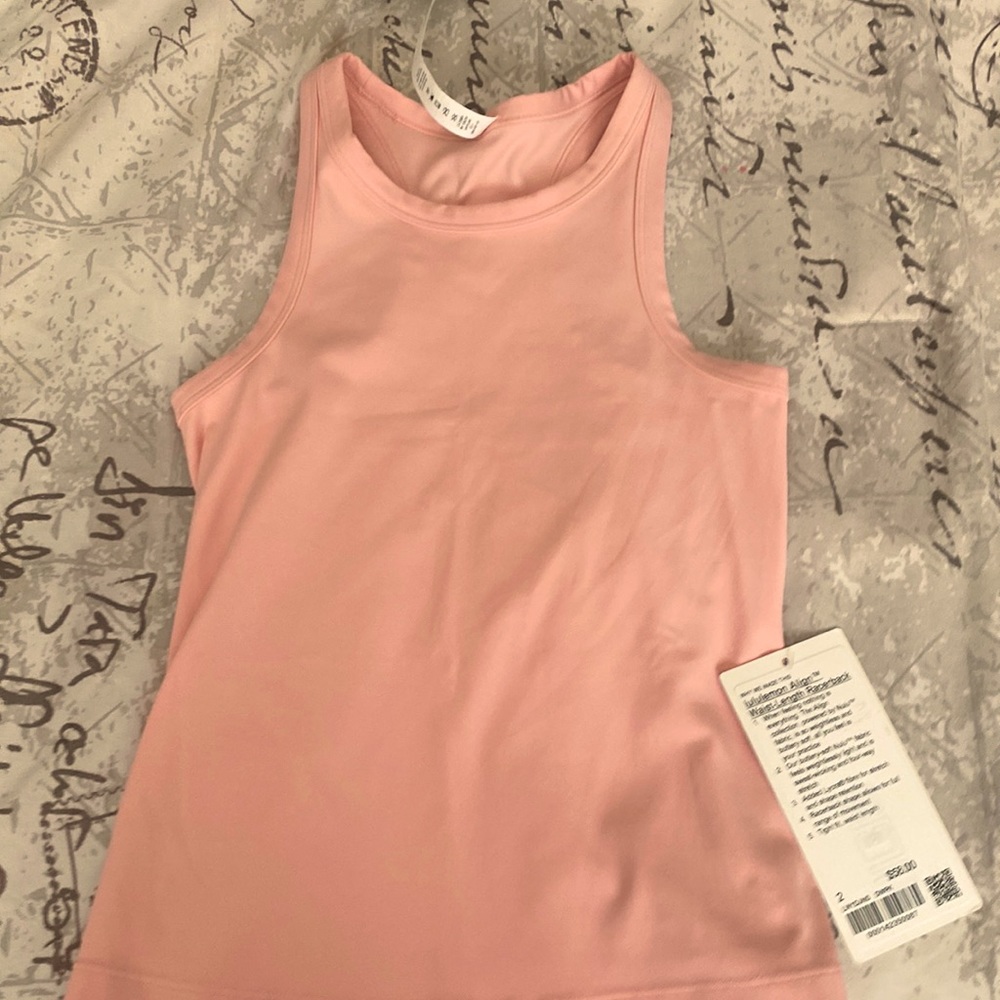 I am selling a Lululemon align waist-length racerback